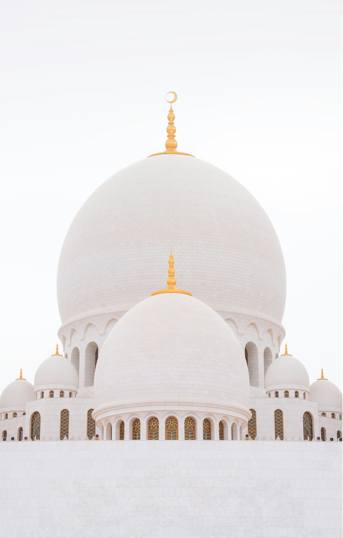 An afternoon visit at the Sheikh Zayed Mosque. | Medina in Saudi Arabia