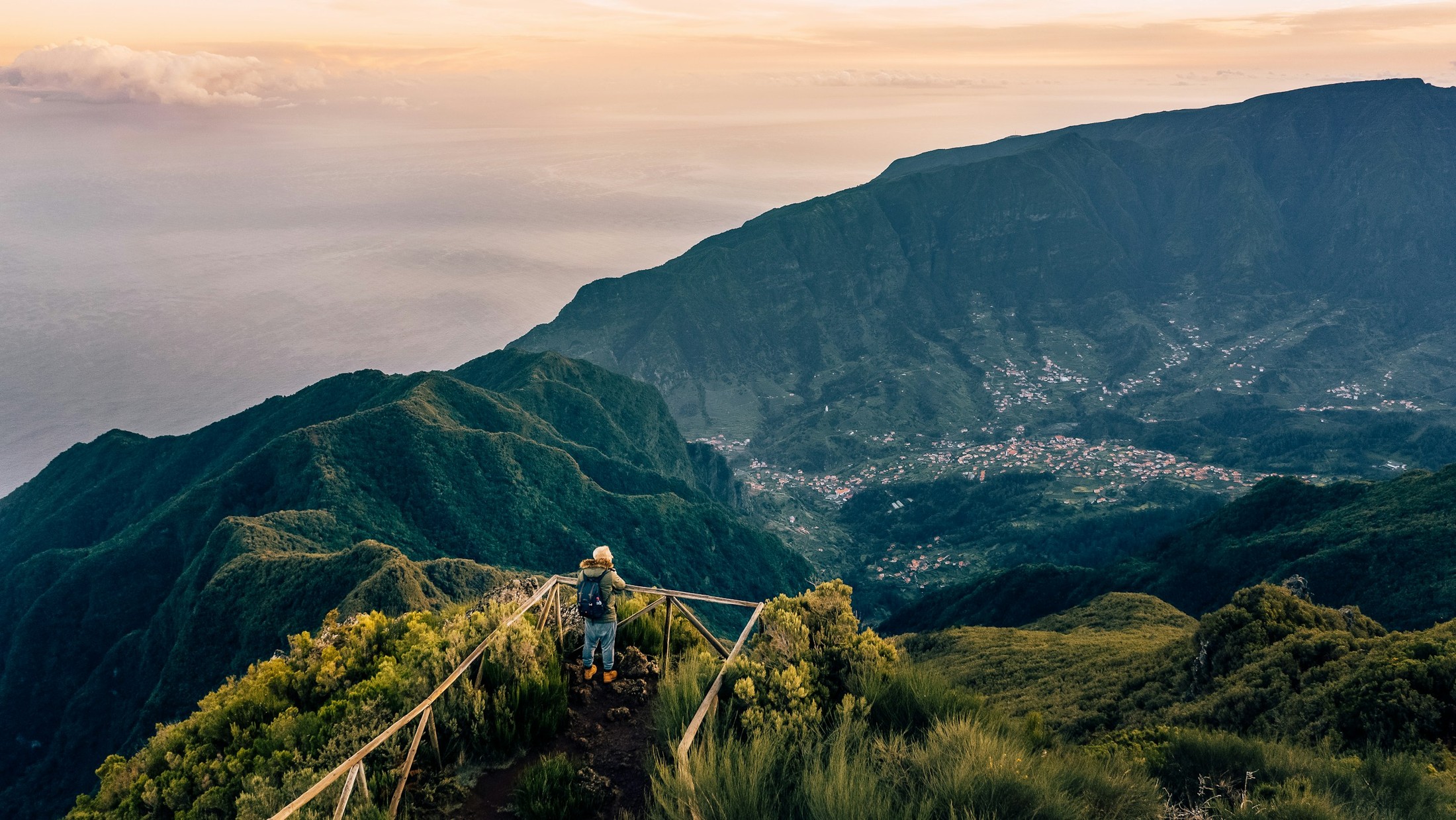 Madeira sunrise. Sight from above. Adventure and hiking. Pico Ruivo do Paul | Madeira in Portugal
