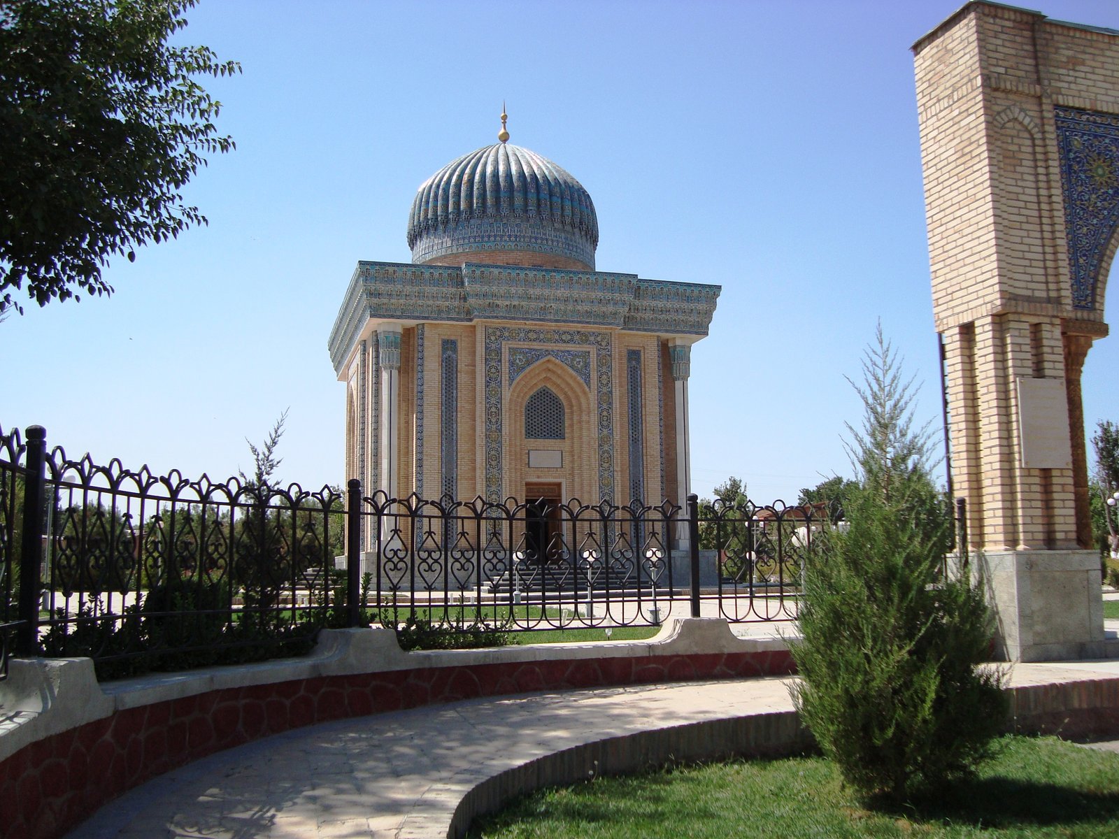 Türbe of Imam Abu Mansur al-Maturidi. | Samarkand in Uzbekistan
